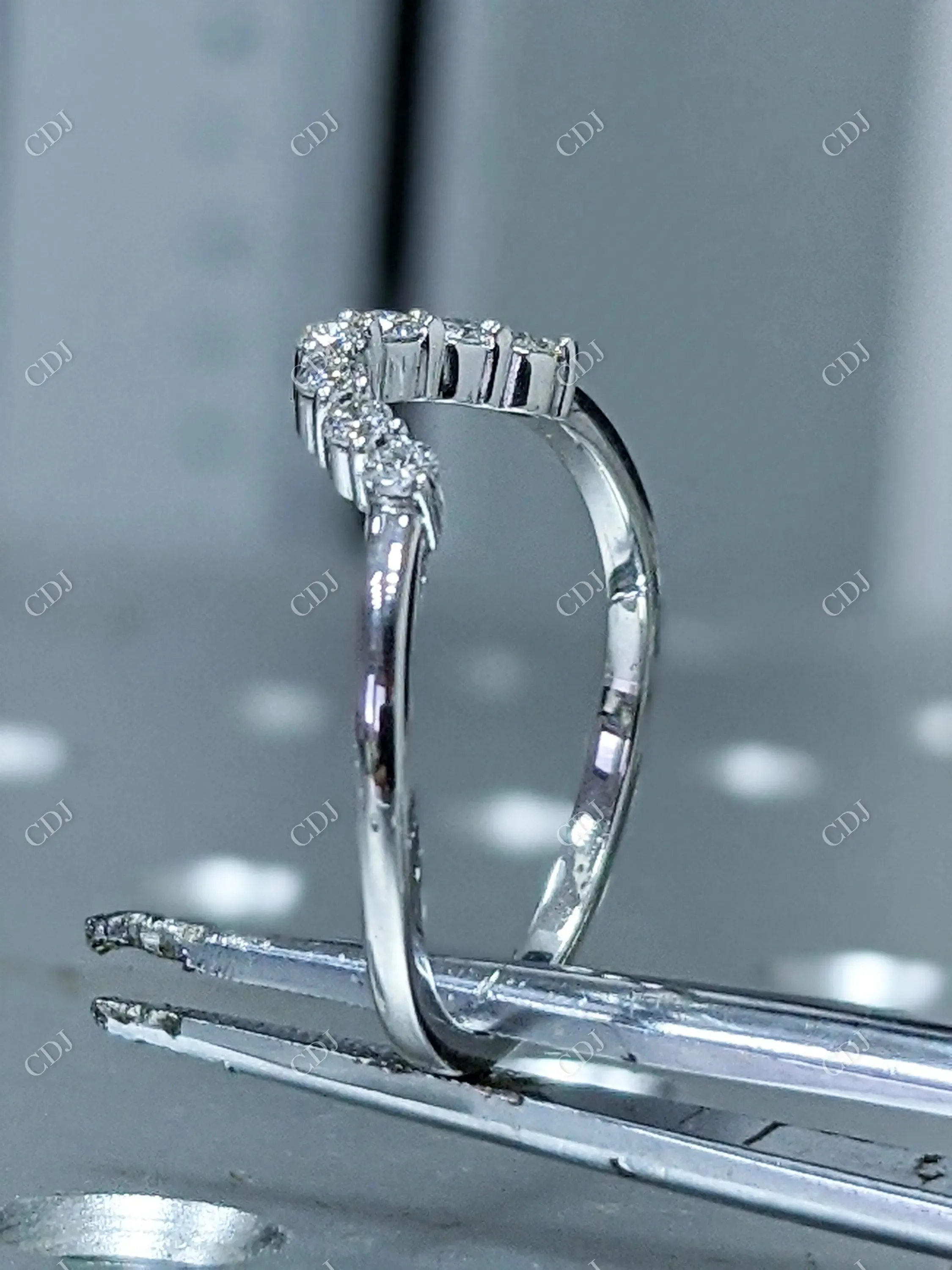 0.18CTW Round Lab Grown Diamond Curved Wedding Band