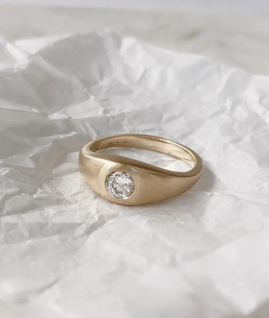0.3ct Large Diamond Signet