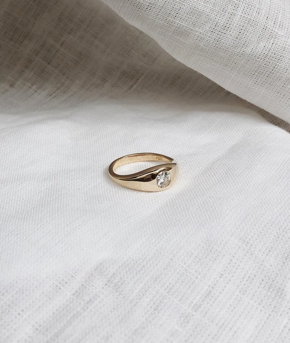 0.3ct Large Diamond Signet