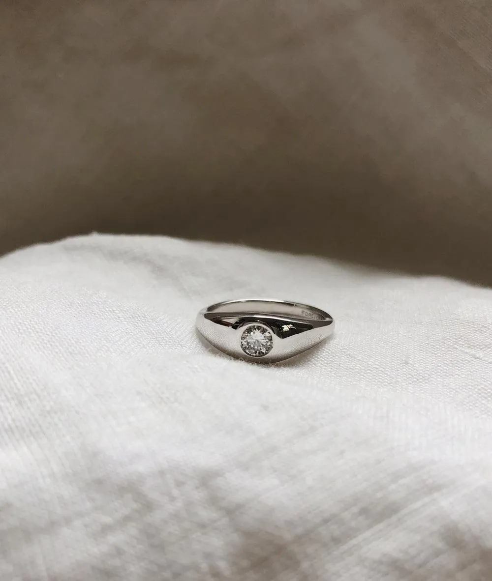 0.3ct Large Diamond Signet