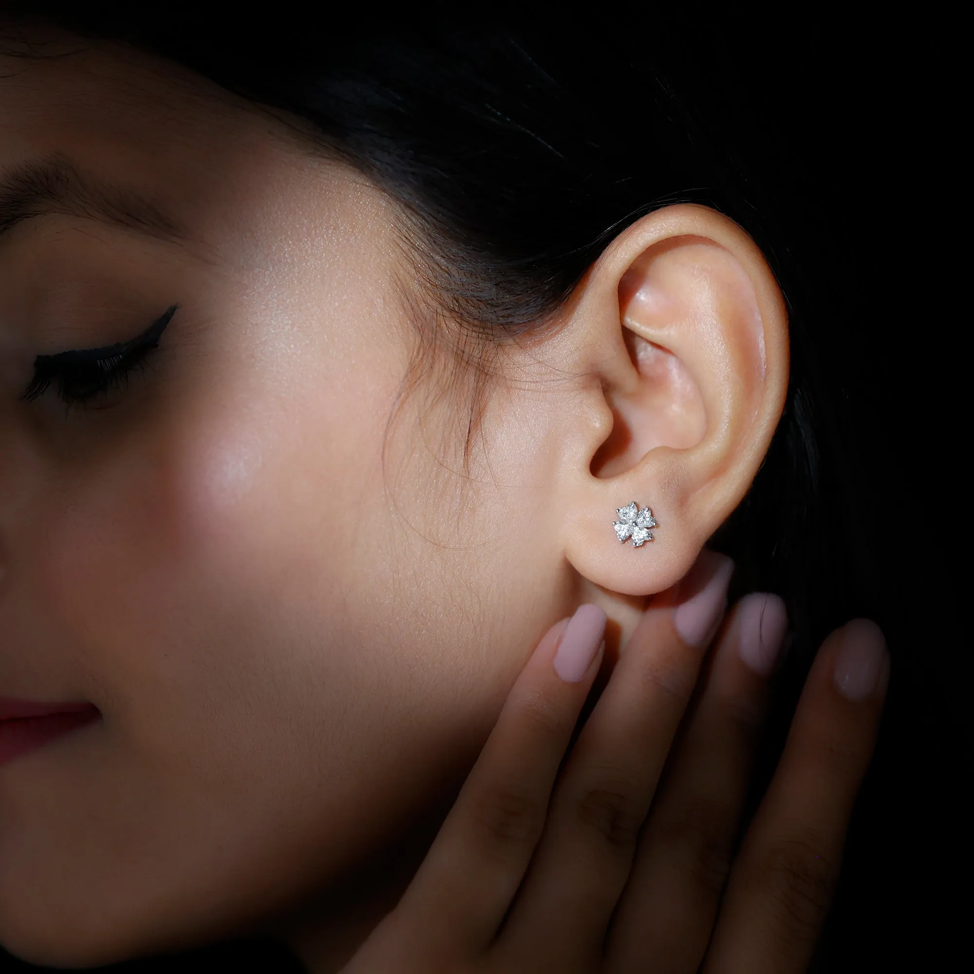 1 CT Heart Shape Moissanite Flower Stud Earrings