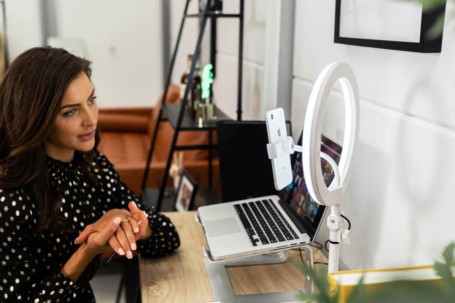 10" White LED Desk Ring Light - Opaluxe