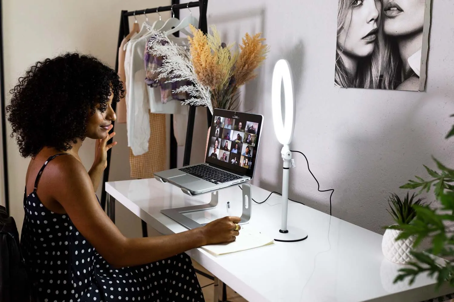 10" White LED Desk Ring Light - Opaluxe