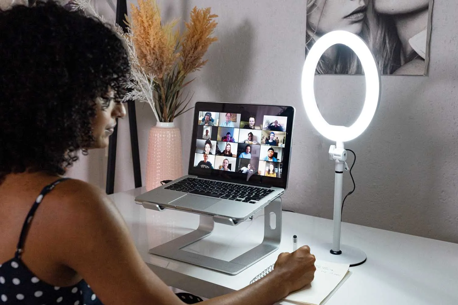 10" White LED Desk Ring Light - Opaluxe