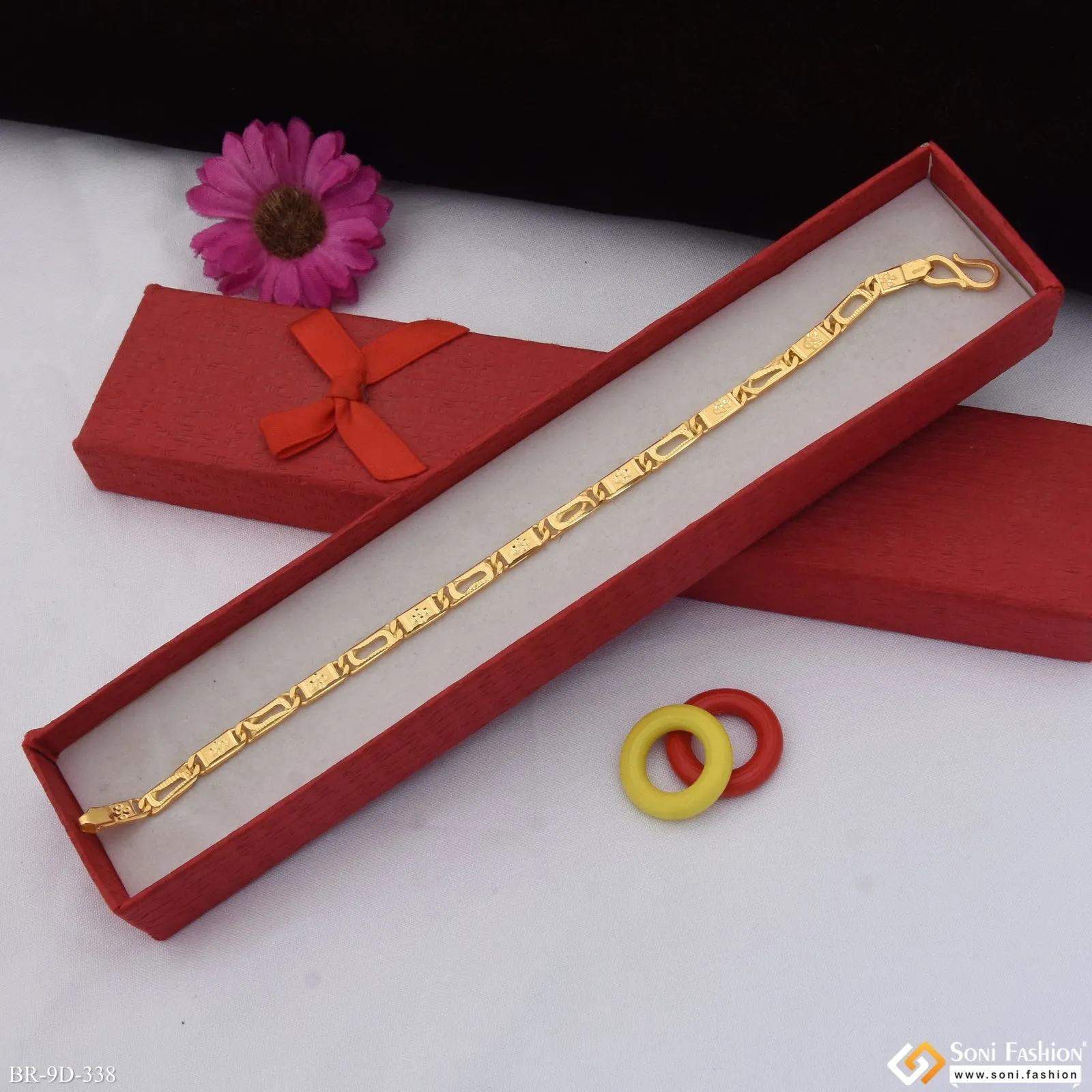 Elegant Design Gold Plated Nawabi Bracelet for Men - Style D338