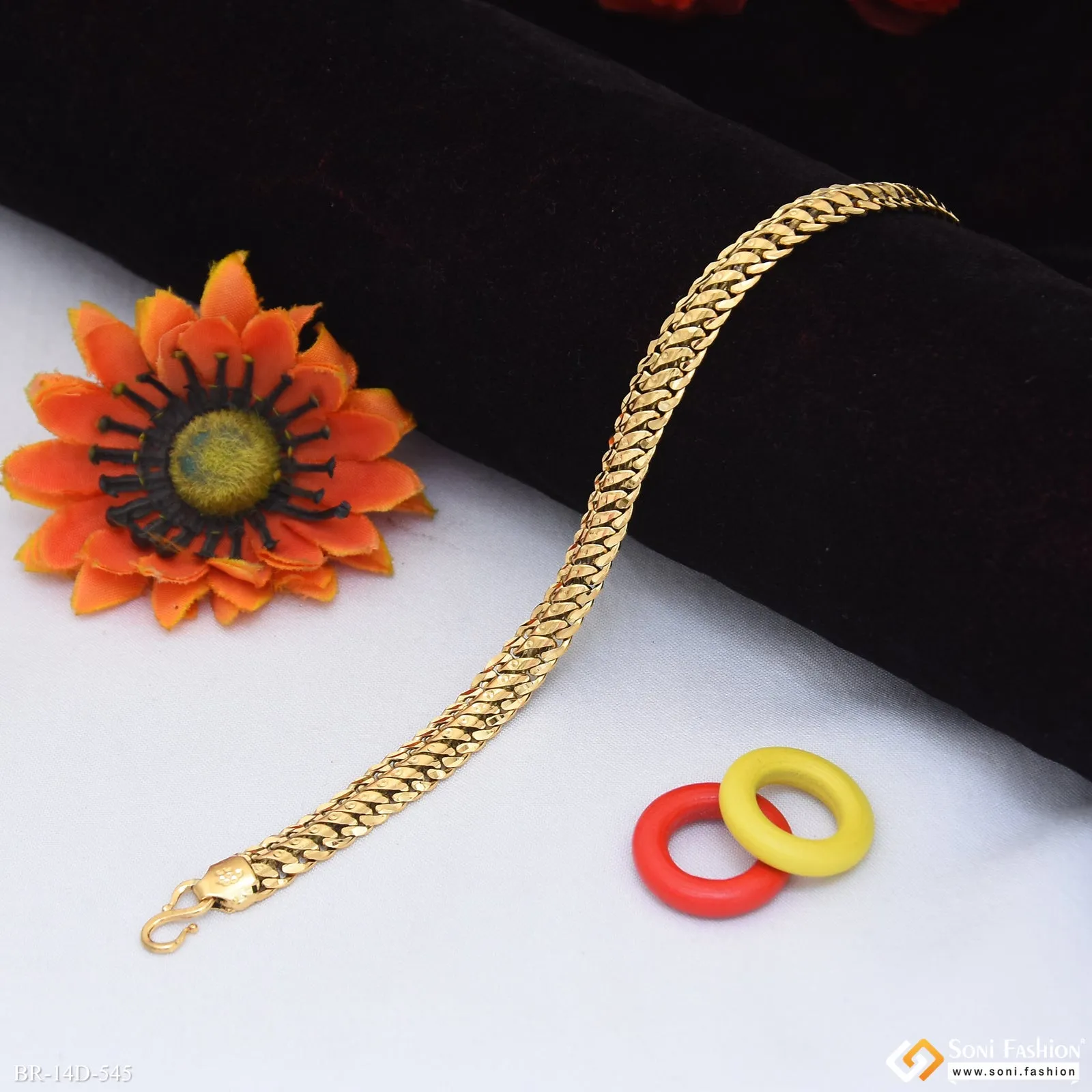 Excellent Design 18k Gold Plated Linked Bracelet for Men - Style D545