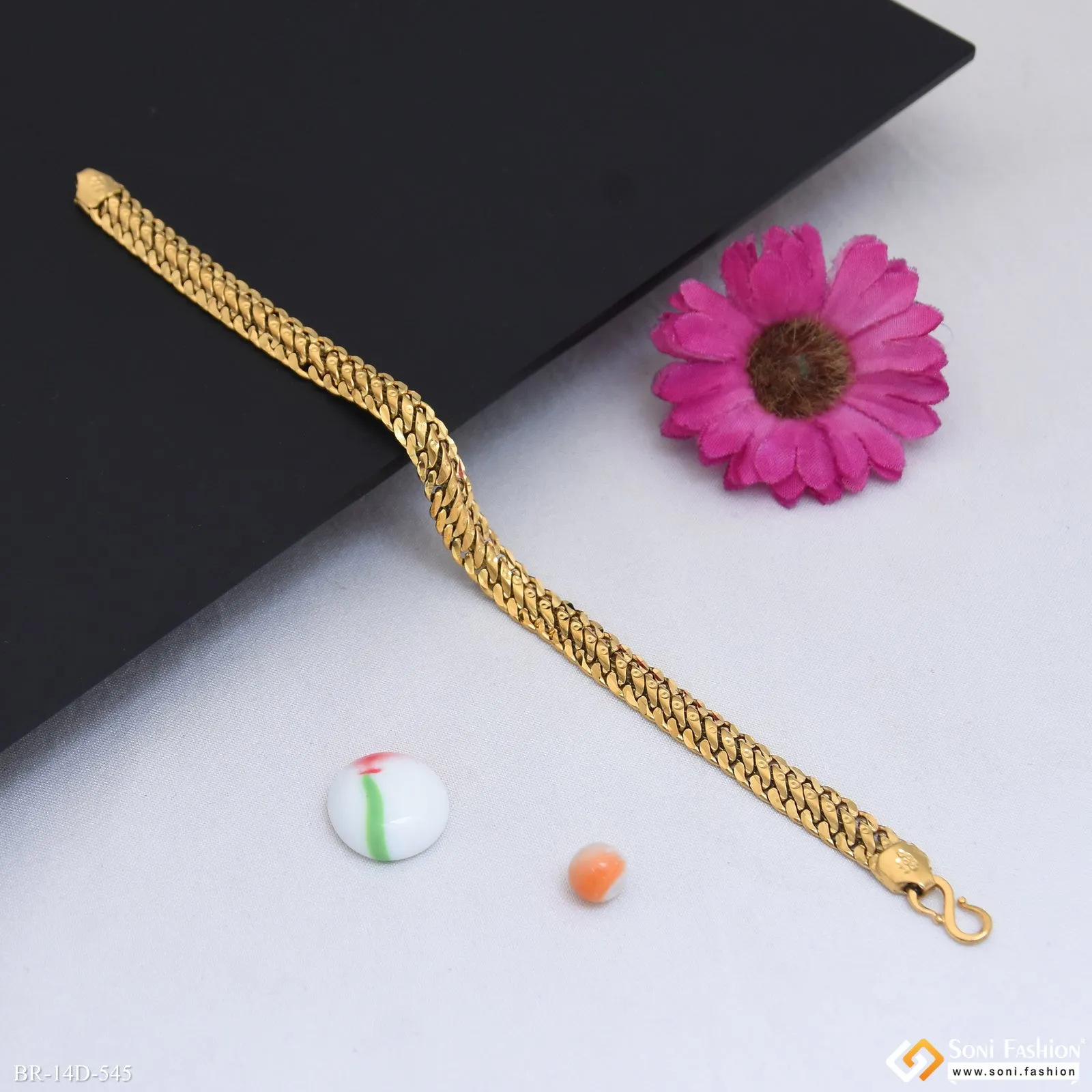 Excellent Design 18k Gold Plated Linked Bracelet for Men - Style D545