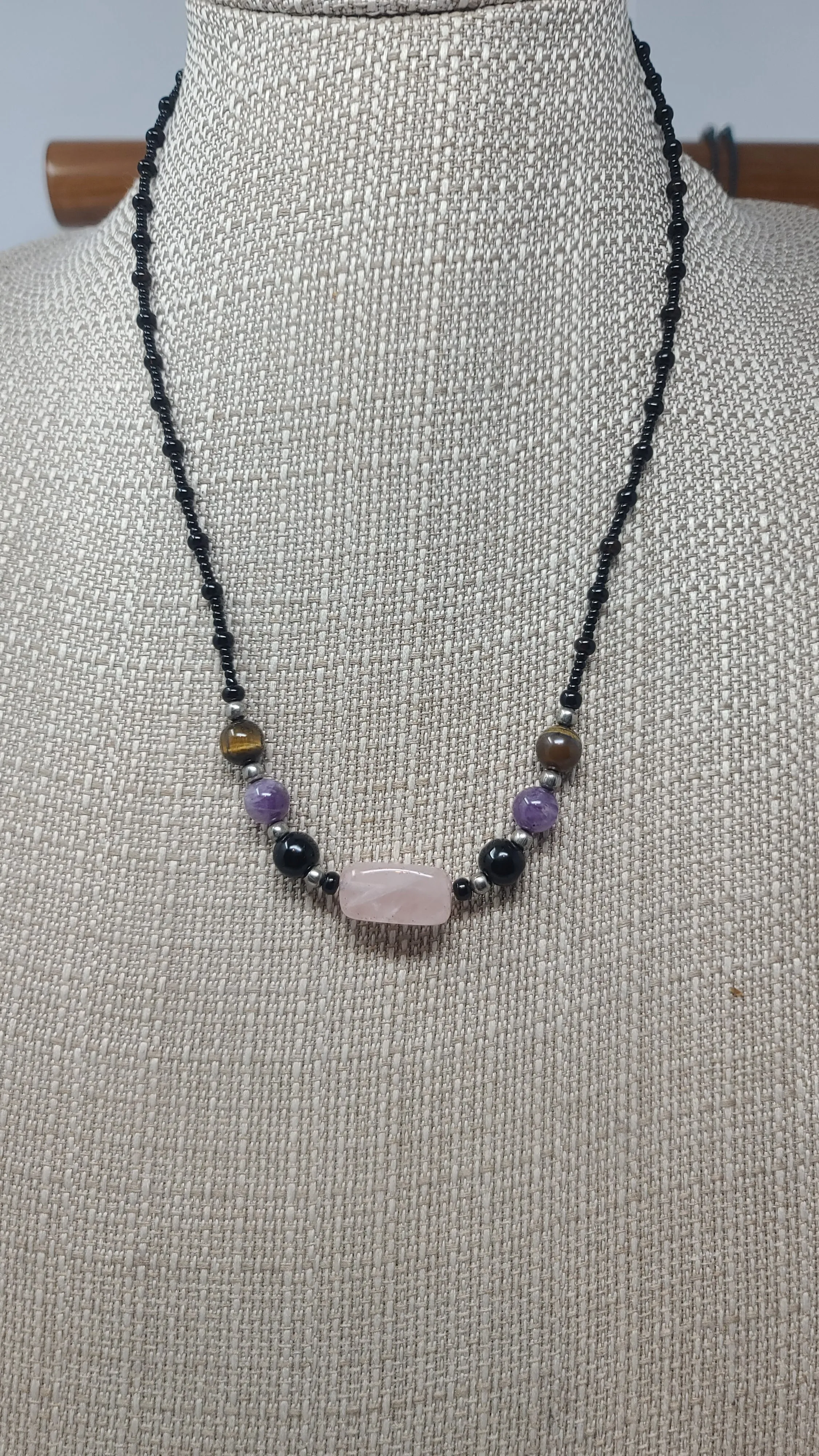GUATEMALAN JADE BEADED NECKLACE W/ PINK & BLACK JADE