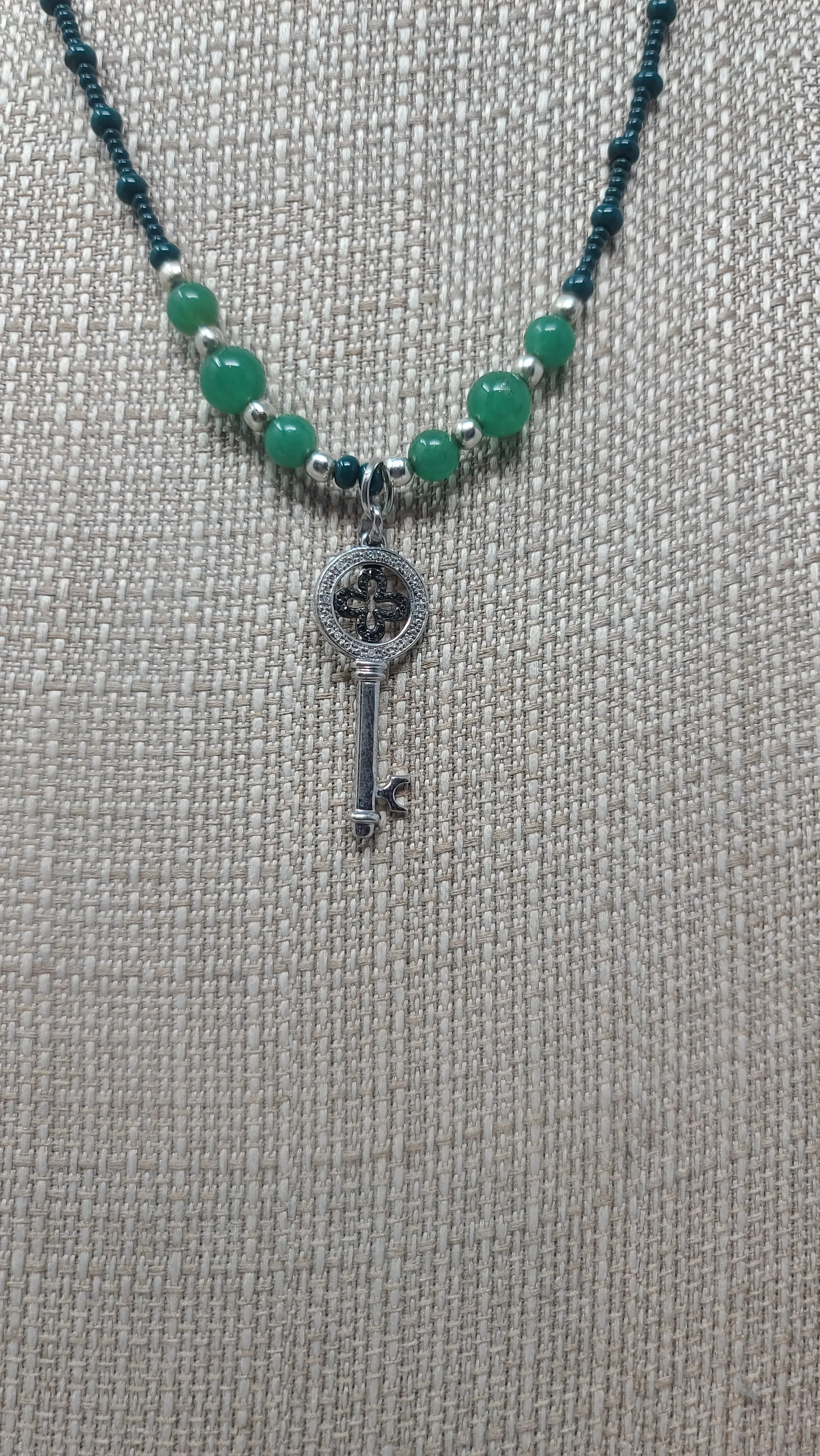 GUATEMALAN JADE NECKLACE DARK & LIGHT GREEN