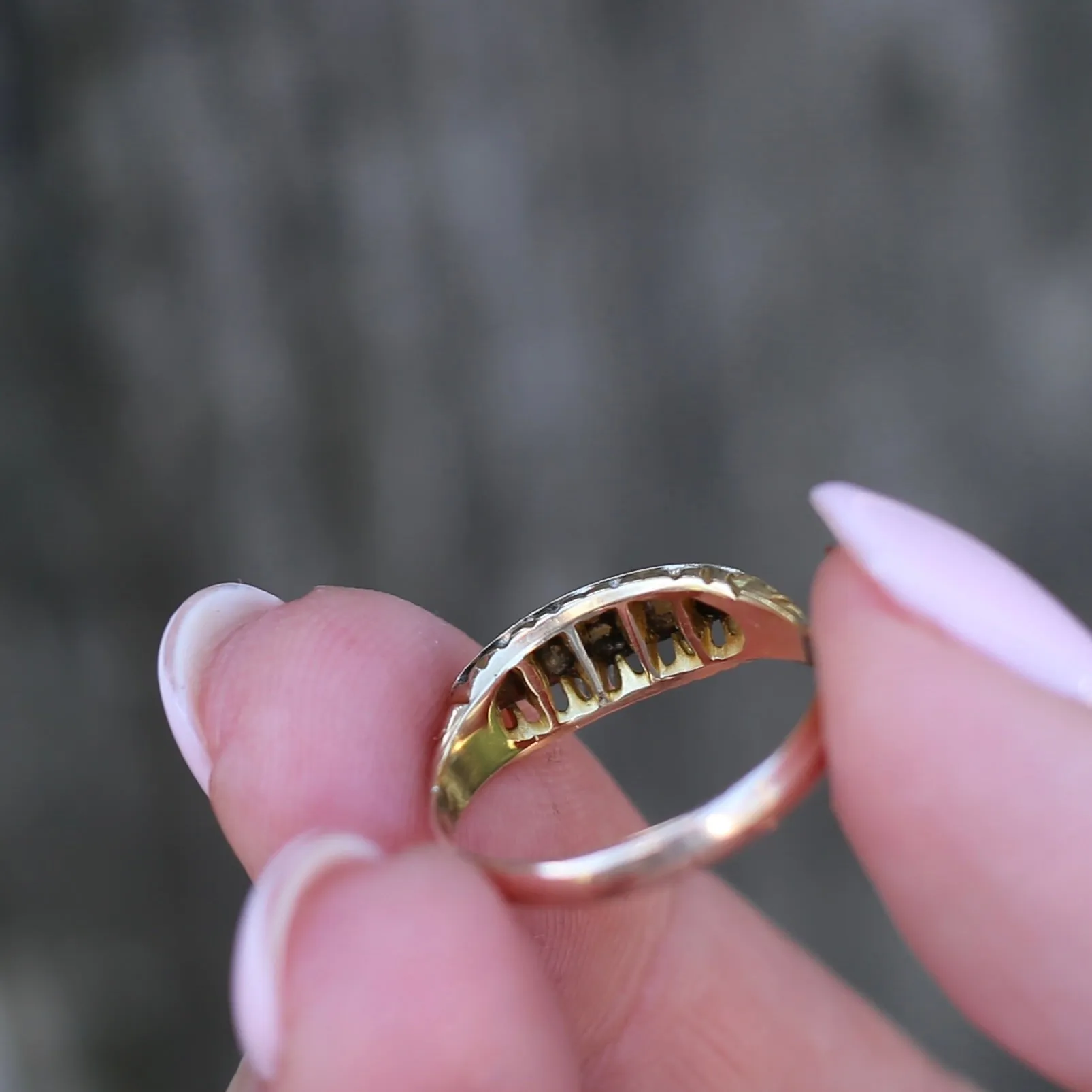 London Bridges Style Signet ring in 18ct and 9ct Gold, size N1/2 or 7