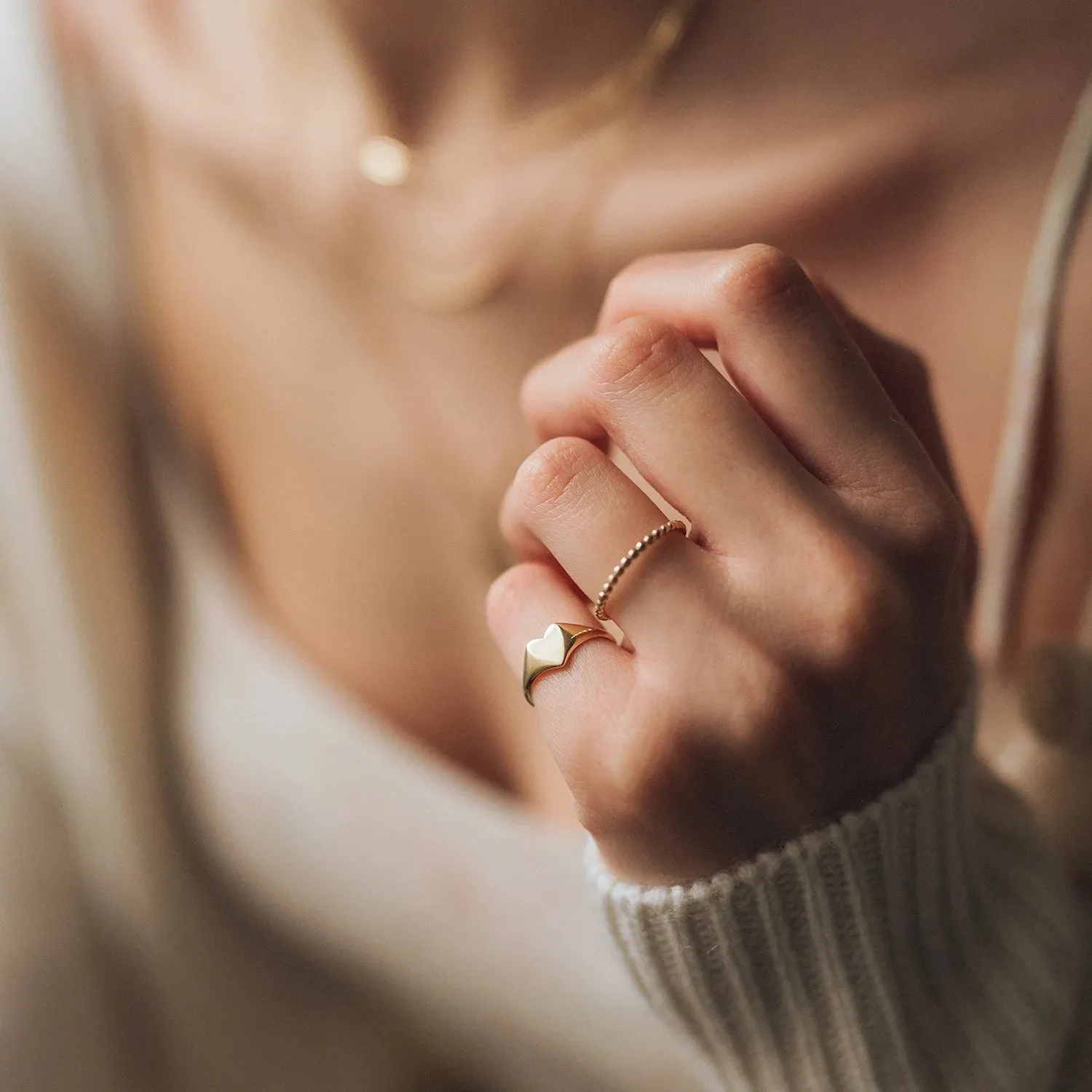 Lovely heart signet ring - 14k yellow gold