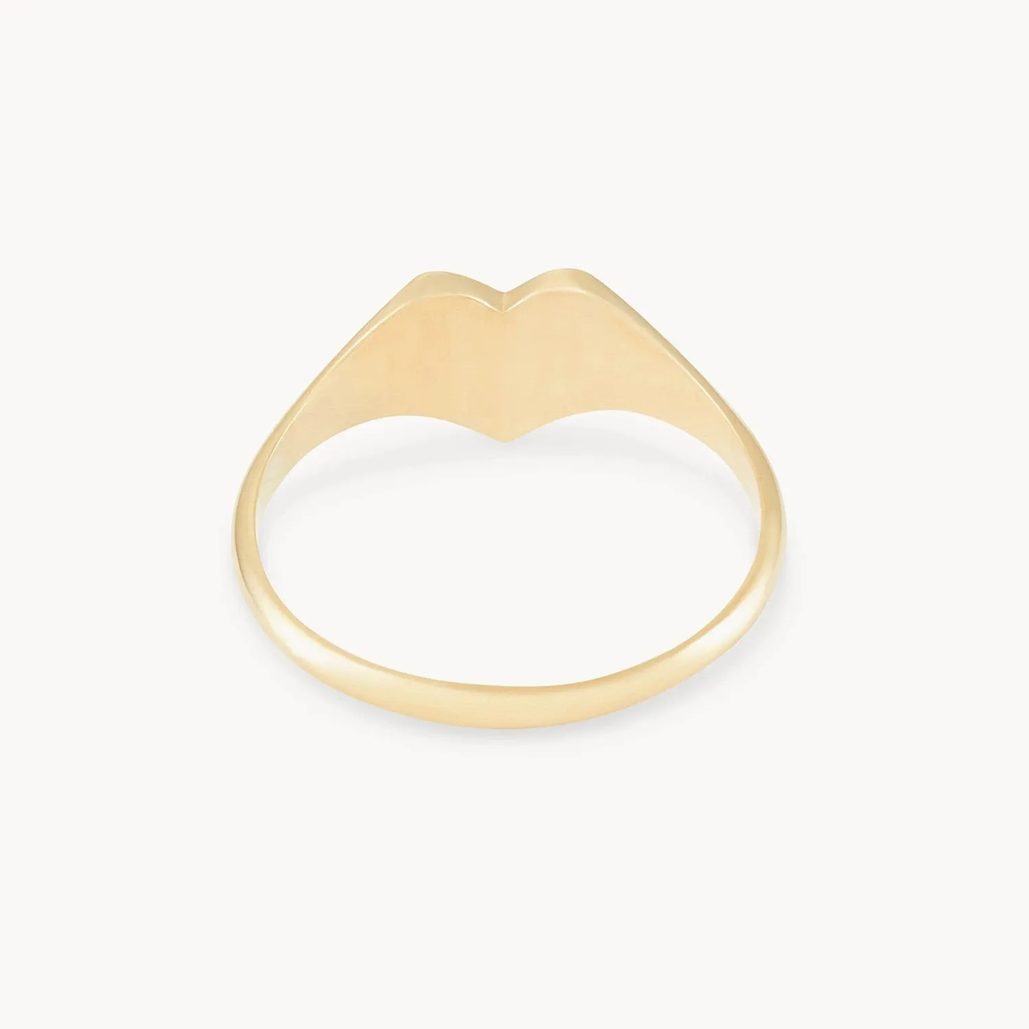 Lovely heart signet ring - 14k yellow gold
