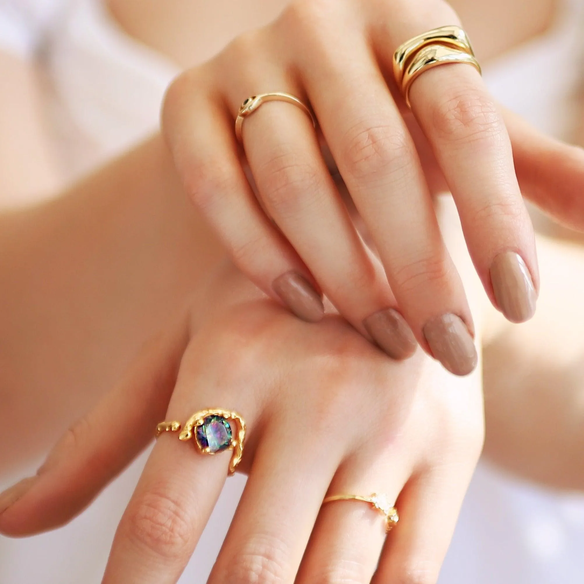 Melike Hammered Twist Ring | 18K Gold Plated
