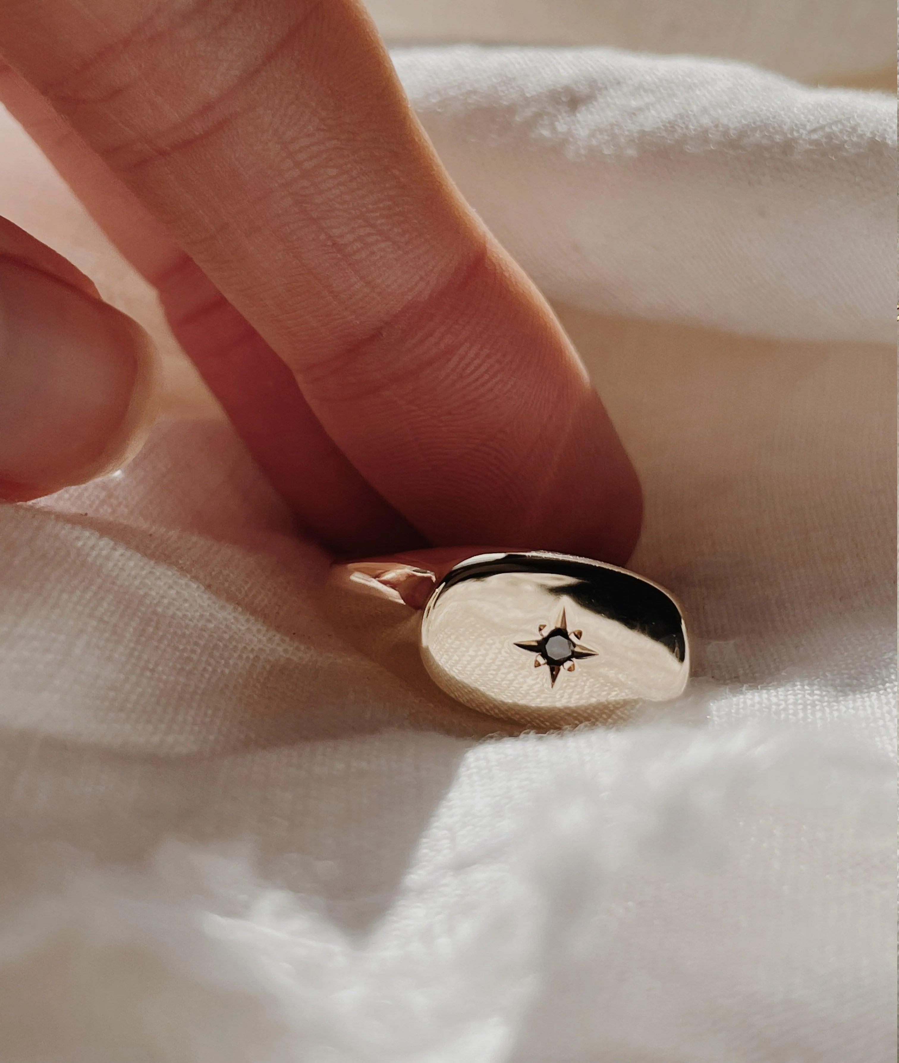 Men's Star-set Large Oval Signet