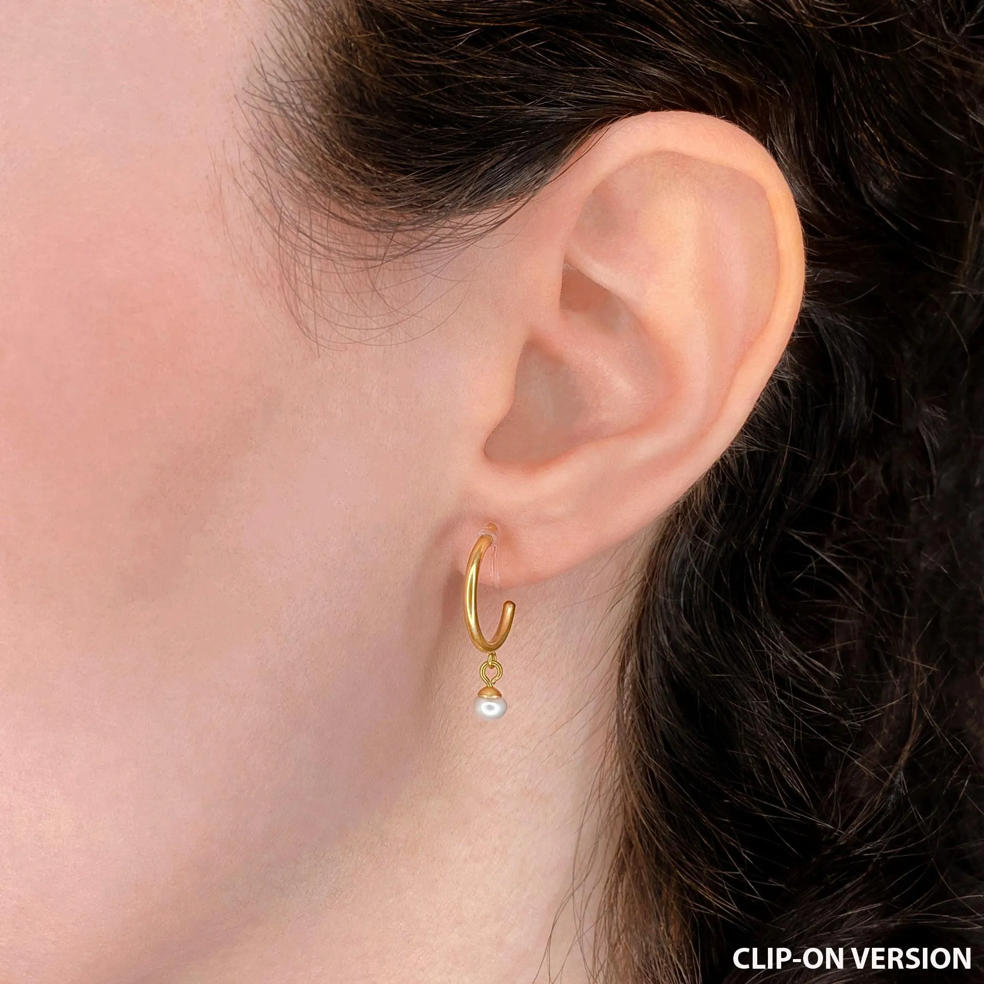 PEARL DANGLE HUGGIE HOOP EARRINGS IN GOLD