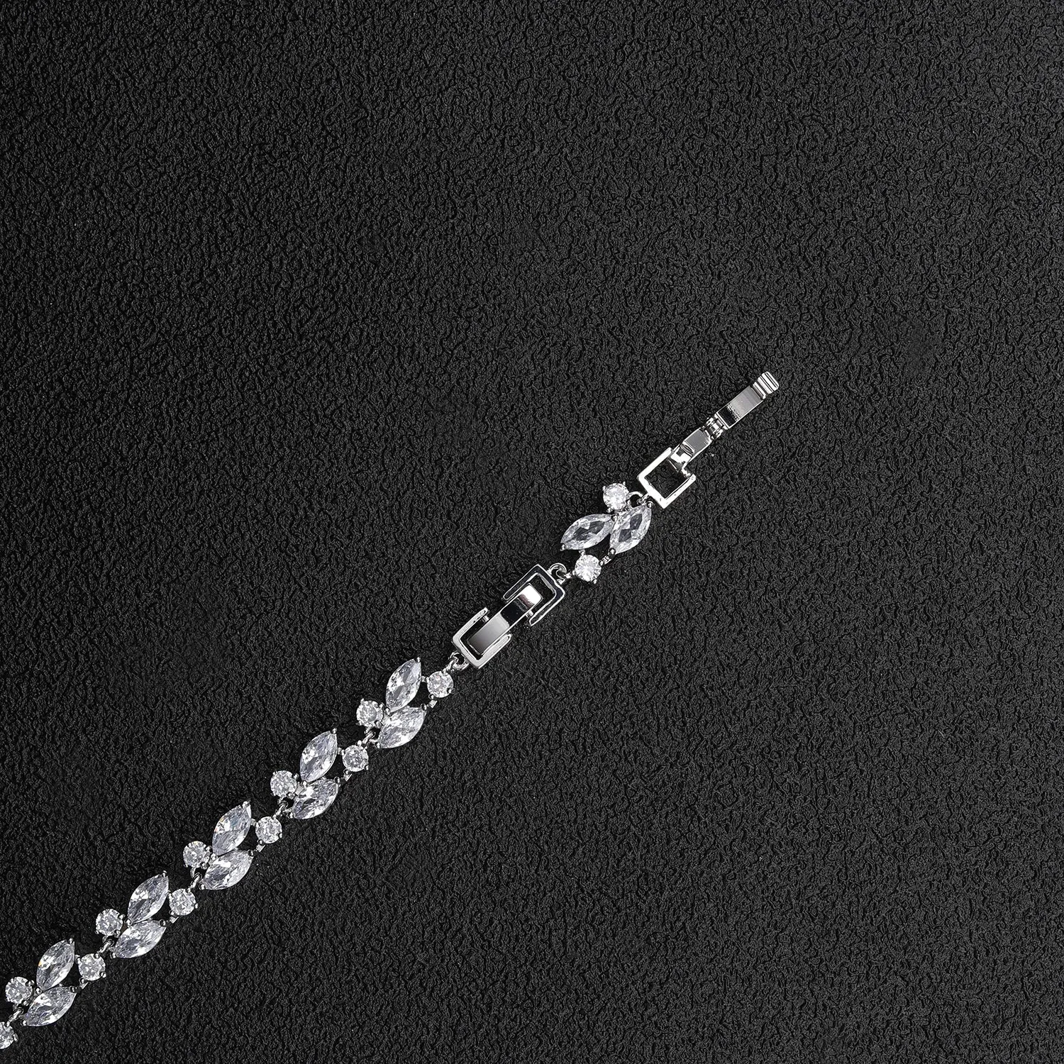 Pretty 5A Cubic Zirconia Silver Bracelet Chains for Women CK10145
