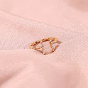 R645 - Retro Adjustable Inlaid Zircon Ring