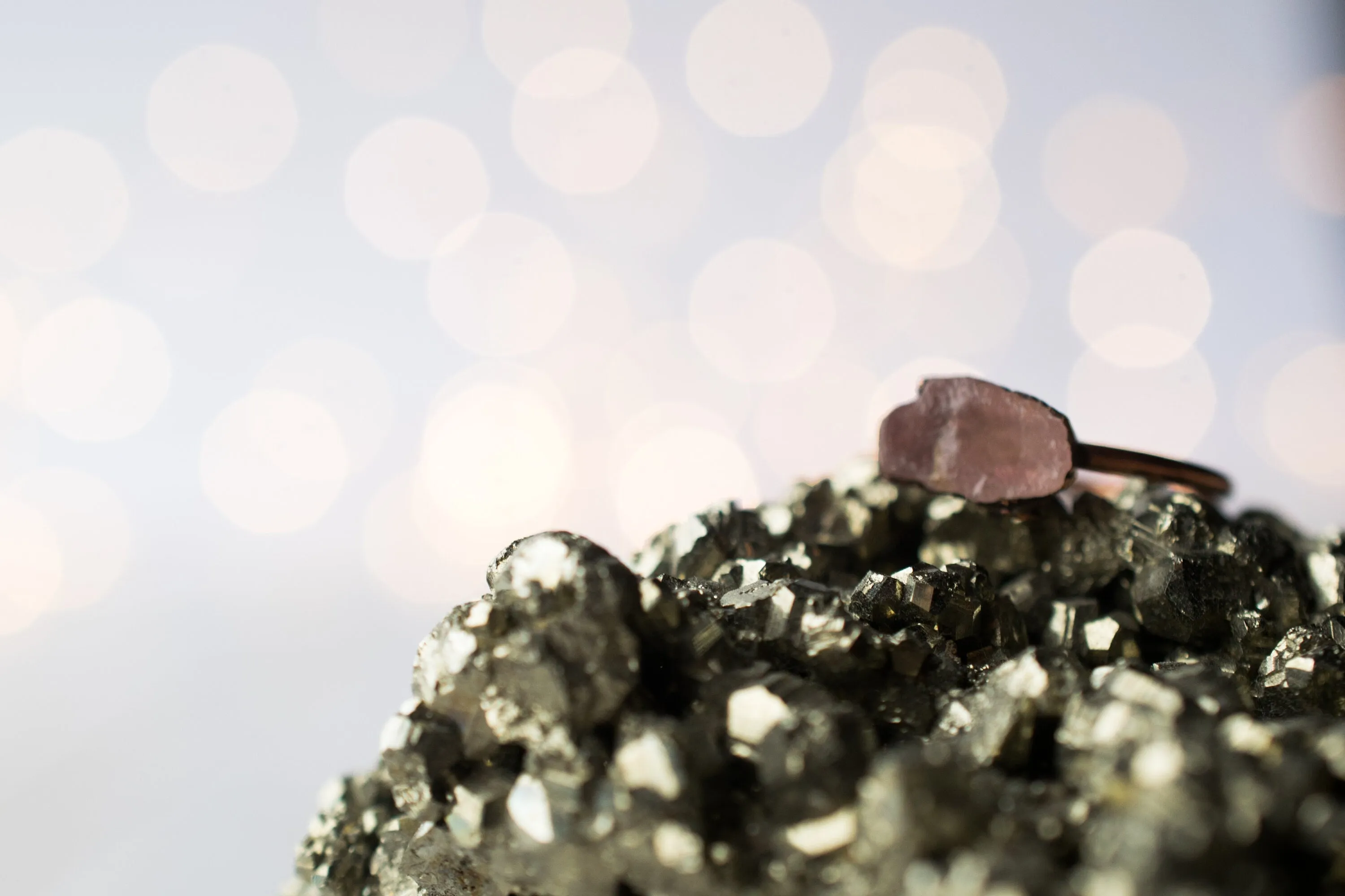 Raw Rose Quartz ring | Simple stone stacking ring