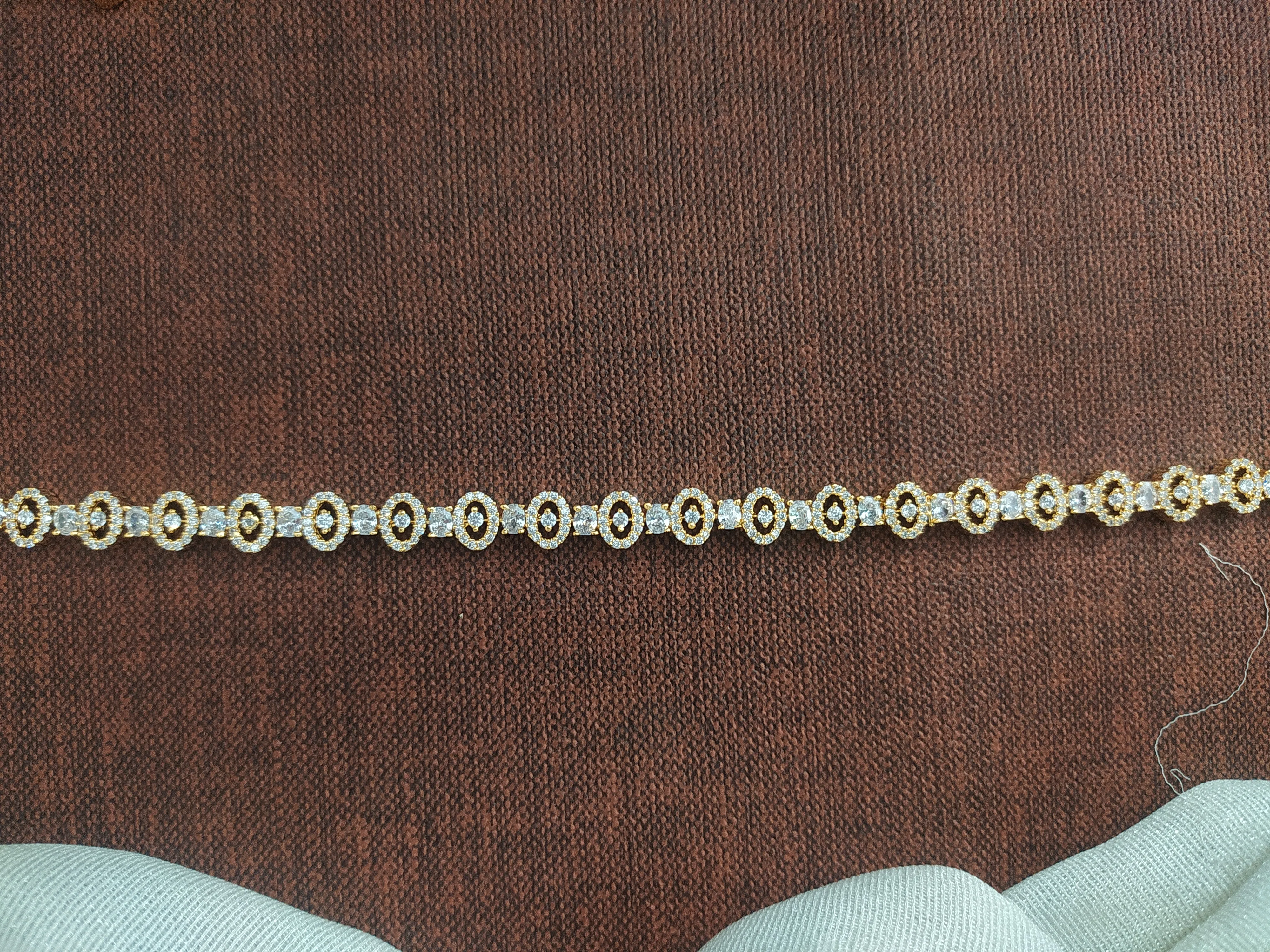 Zircon Hip Chain With Polish of Rose Gold, Gold, and Silver